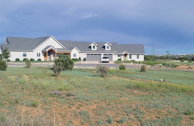 Complete 2 Bedroom Casita in Sandia Park, NM. Close to Abq & Santa Fe.