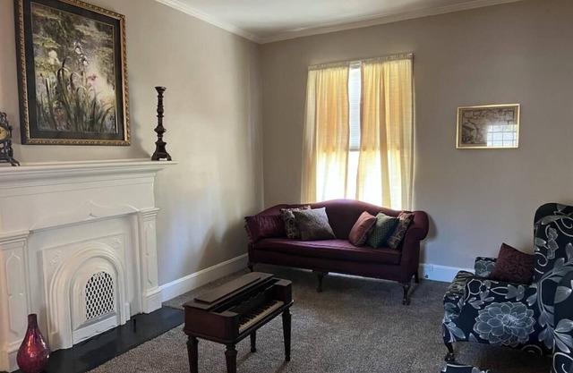 Complete your historical tour of Selma by living in an 1862 antebellum home.