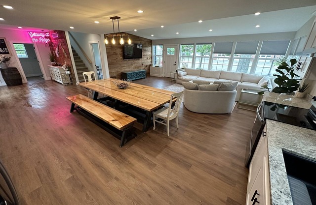 Completely remodeled getaway! Walking distance to beach, restaurants and bars