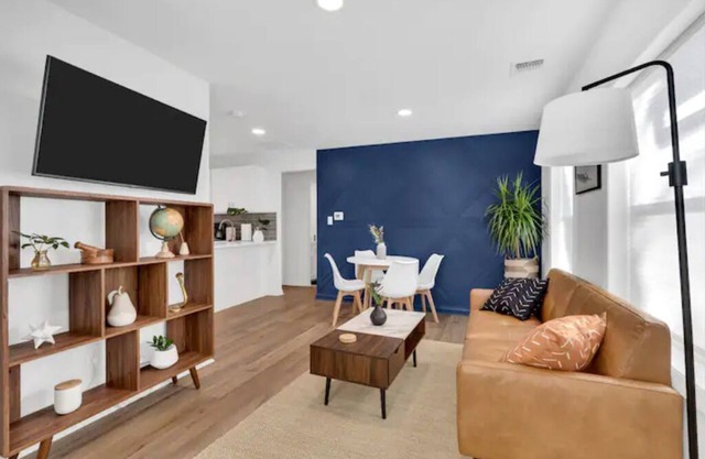 Completely Renovated Mid-Century Dream Bungalow