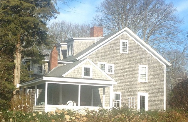 Komplett renoviertes historisches Anwesen im Herzen von West Falmouth Village.