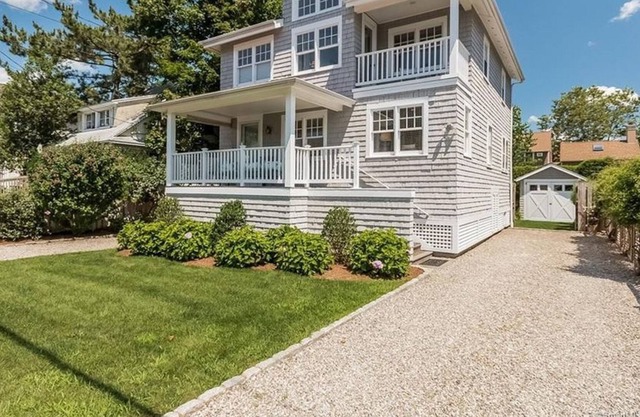 Compo Beach -- Adorable Home