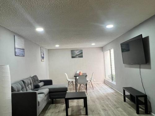 Condesa-Roma Norte Cozy 2 bed 2 Bath Modern Feel