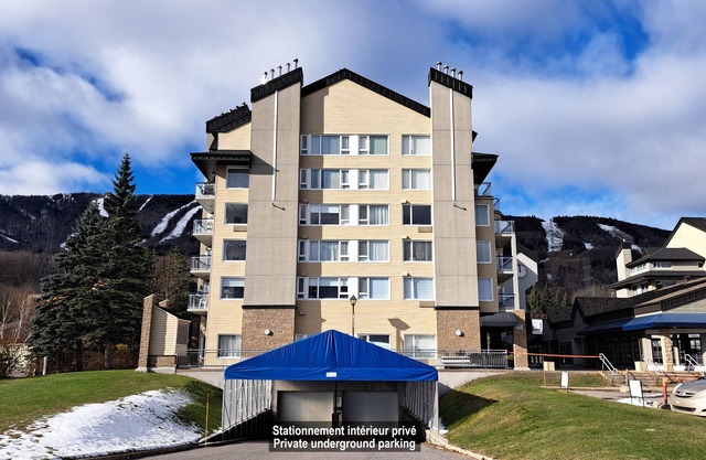 Condo 2 Chambres ski in / ski Out. Entièrement Rénové Depuis Novembre 2023!