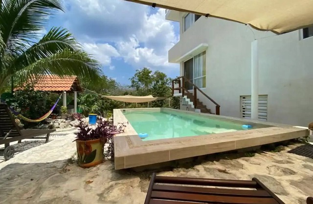 Condo 2, maximum 5 people, divers/ families/friends