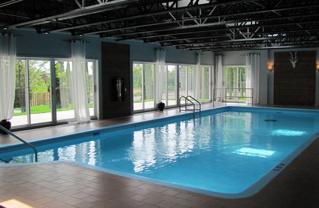 SUITE 3 Zimmer MONT STE-ANNE Zwischen Stadt und Berg / SKI BIKE RANDO TOURISMUS