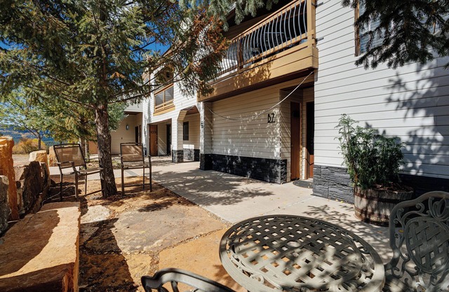 Condo Adjacent to the Ski Area.