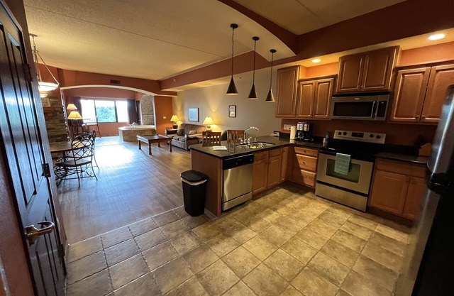 Condo at Chula Vista. Outdoor pools - FREE to guests - open all summer!