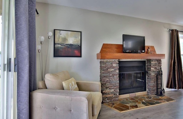 Condo club azur Magog for your family legal