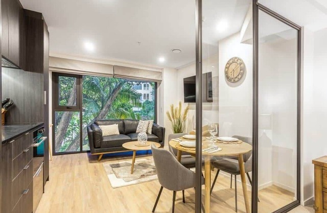 Condo in Queen St CBD w Pool and Gym Zodiak Stays