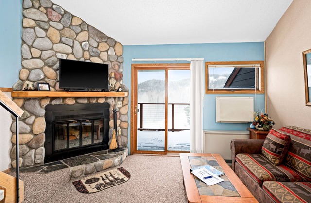 Knotty Loft - PROMO: Book 2 Nights + 2 Free