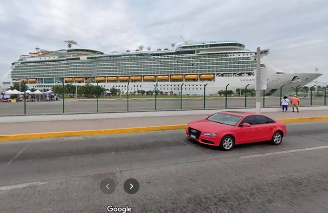Condo near Marina Vallarta, 5 minutes from the beach.