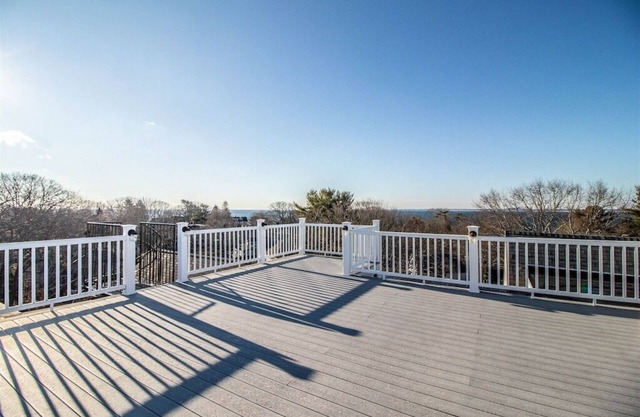 Condo on Arlington -Ocean views from the roof top!