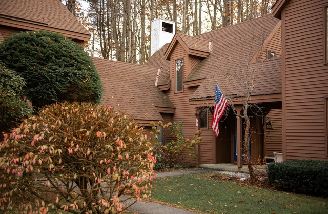 Condo on Quechee Golf Course 3bd/2bt Private Feel
