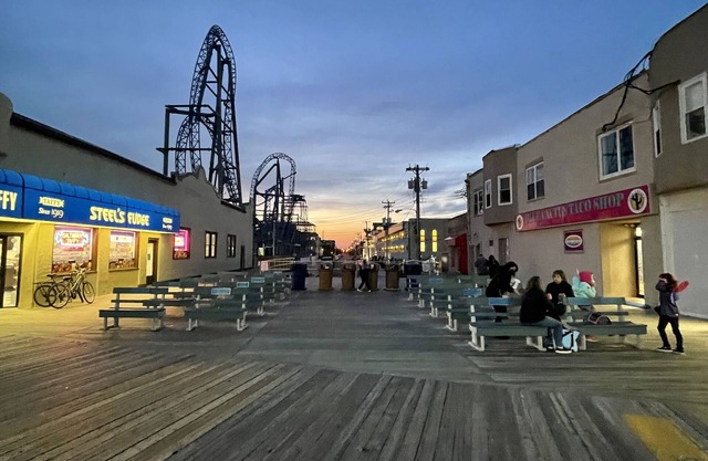 Condo Steps Aways from Beachfront, Boardwalk, and Attractions! Free Parking!