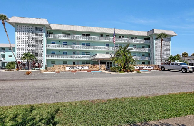Condo very close to the beach in New Smyrna