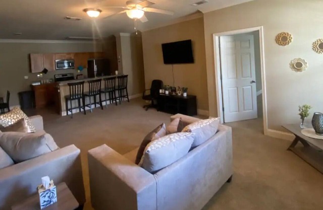 Condo w/in close distance to LSU