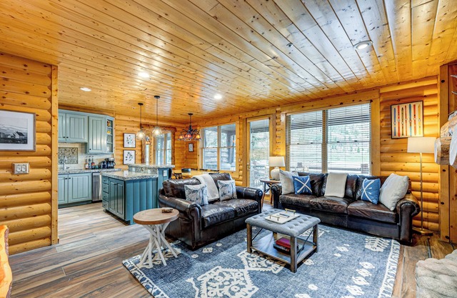 Condo w/ Private Hot Tub at Base of Deer Valley!