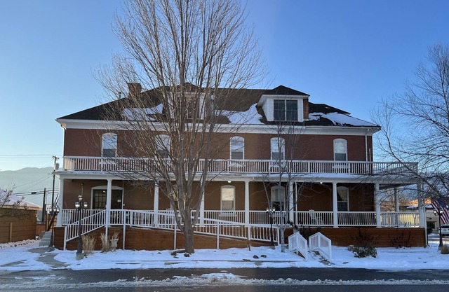 Condo with Mountain Views - 3rd floor of Historic Stevensville Hotel