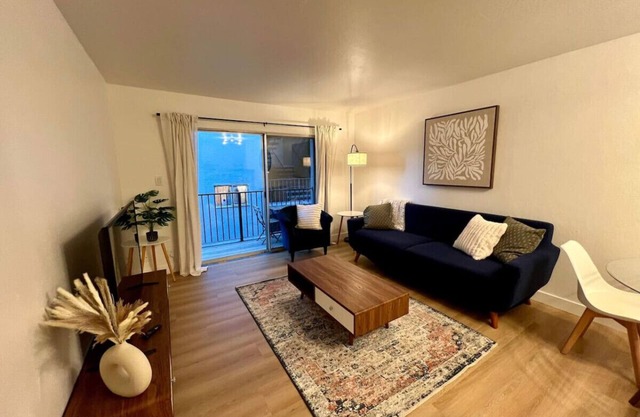 Condo with Pool + Secure Parking