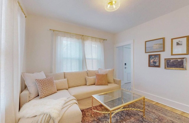 Condo with yard | Near downtown|Pet Friendly