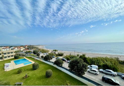 Condominio encantador, com piscina e vista mar - Ocean View Apartment