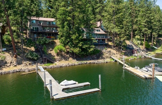 Conkling Bay Escape | Fantastic Lakefront Home