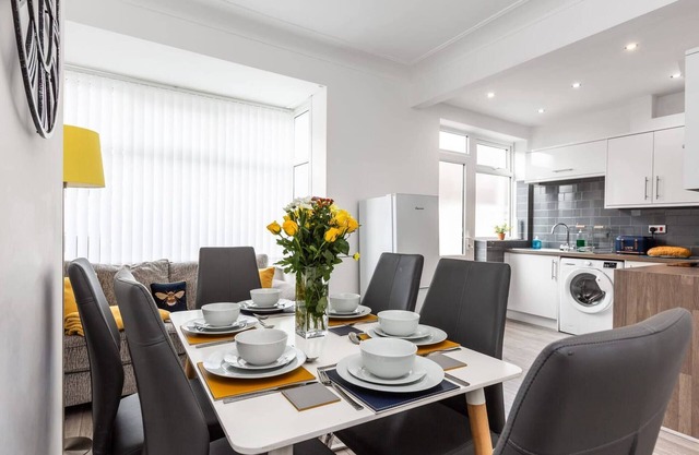 Connaught House | Wi-Fi, Parking, Contractors