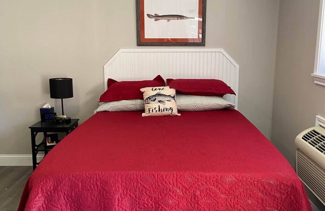 Contact less checkin -Gar Getaway- Room 8