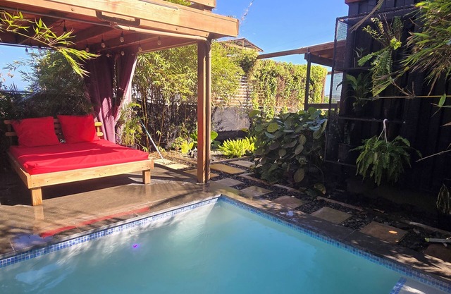 Container House w/ Swimming Pool —Sea View -5 min from the beach!