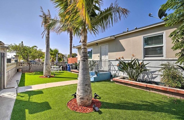 Contemporary 2 BR House w/ Yard, near Balboa & DT.