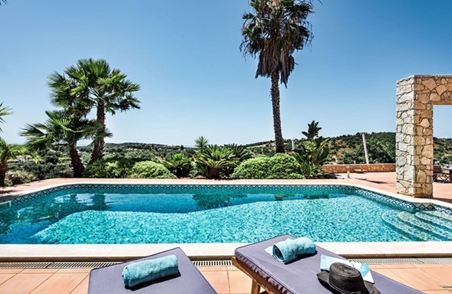 Contemporary 3 Bedroom Villa With Swimming Pool and Magnificent Views