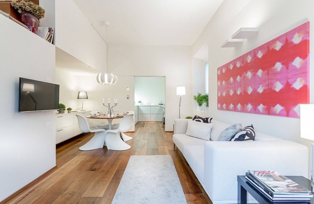 Contemporary Apartment with Garden and Parking