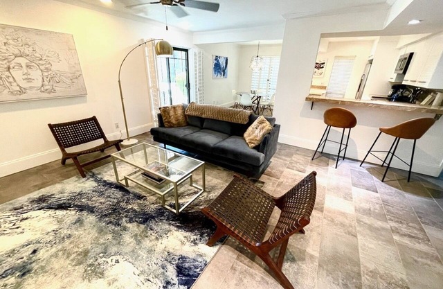 Contemporary Biltmore Fashion Park Condo