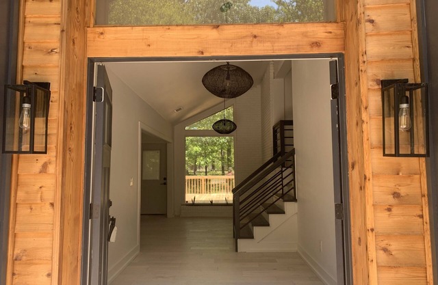 Contemporary Charm near Elvis Presley’s Birthplace