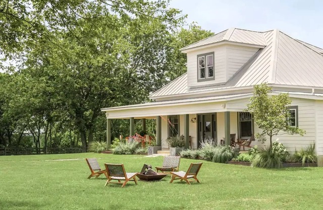 Contemporary Country Farmhouse in Lockhart Texas