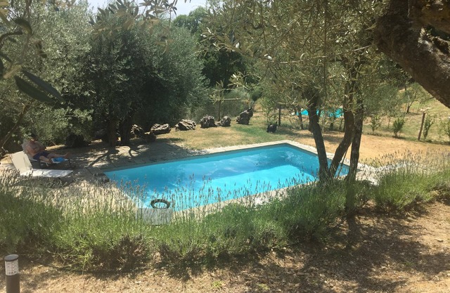 Modernes Haus in Umbrien mit einer Architektur & Öko-Technologie von höchstem Niveau + Pool