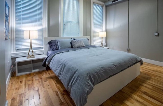 Contemporary King Bed Condo Downtown Grand Rapids
