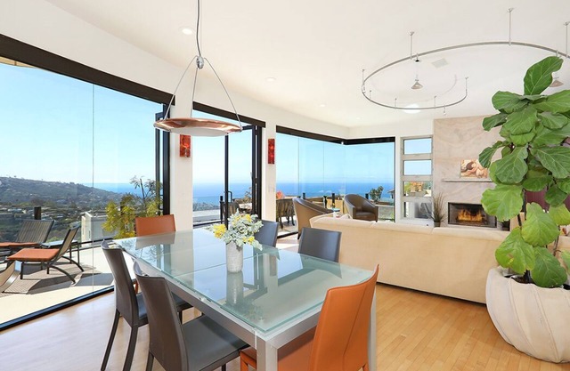 Zeitgenössische Ocean View Villa in Laguna Beach