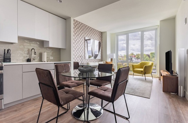 Contemporary One Bedroom in Downtown White Plains