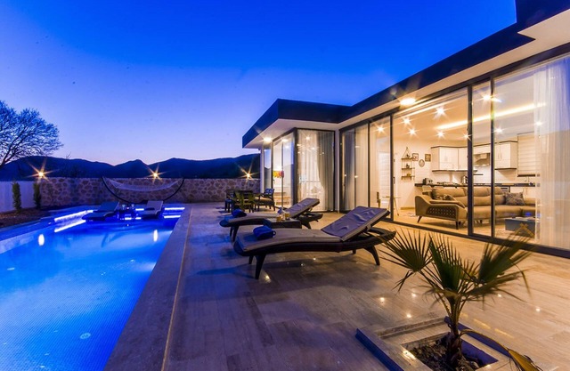 Villa mit 2 Schlafzimmern im zeitgenössischen Stil, absolut privat und friedlich im Dorf