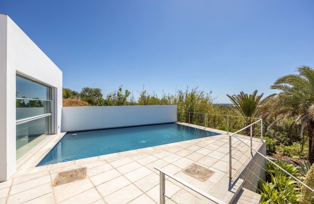 Contemporary Tavira Villa | 2 Bedrooms | Casa Henna | Modern Furnishings