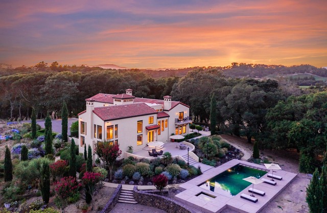 Zeitgenössische mediterrane Villa