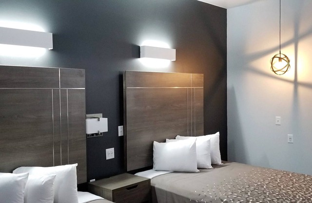 Continental Inn & Suites