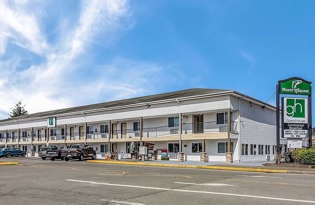 Convenience At Its Best! With Free Breakfast, Pets Allowed, Free Parking!