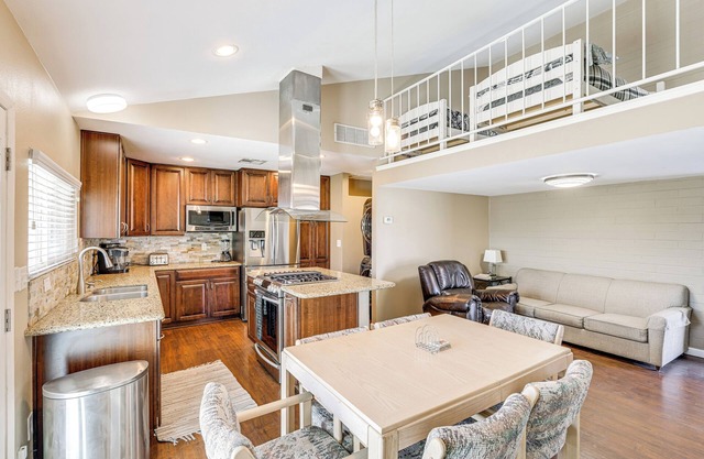 Convenience By the River: Bullhead City Townhome!