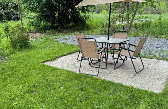 Convenient Campsite W/ fifth wheel camper, Creek Front.