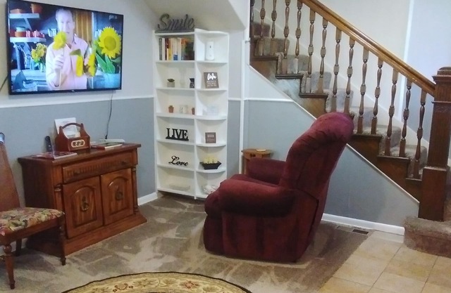 Convenient Family-Friendly Home -10 Min to Tulsa!"