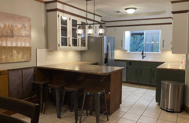 Convenient & Pet Friendly! Whole home in Florence MS