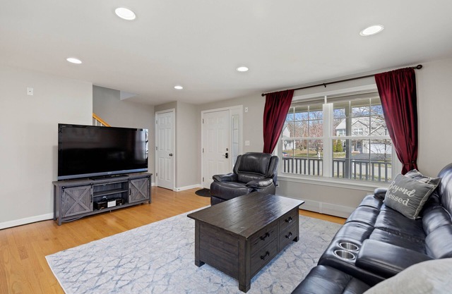Convenient Portland home 3 miles from Downtown